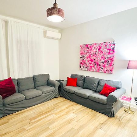 Bellhome 1 - Elegante Appartamento Nel Centro Di Bari Exteriör bild