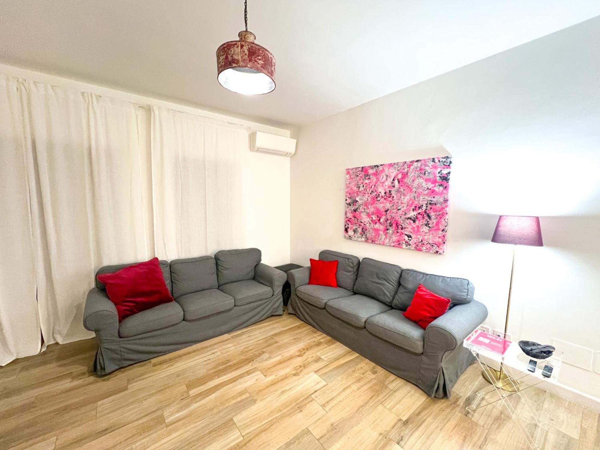 Bellhome 1 - Elegante Appartamento Nel Centro Di Bari Exteriör bild